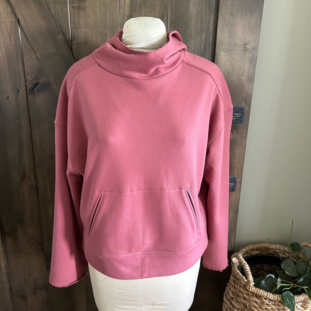 Alo Low Key wide sleeve hoodie size XS